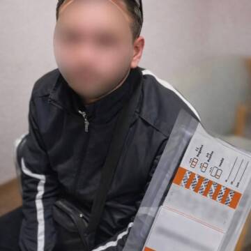 Бліде обличчя та «завмерлі» зіниці: у Вінниці патрульні затримали водія під дією двох наркотиків