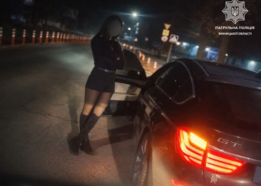 Вінницькі патрульні виявили нетверезу водійку за кермом BMW