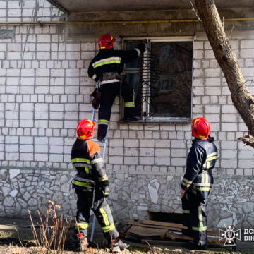 Рятувальники Вінниці двічі відчиняли квартири, щоб врятувати літніх жінок