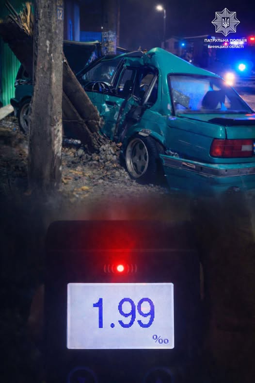 У Вінниці п’яний водій влетів у стовп