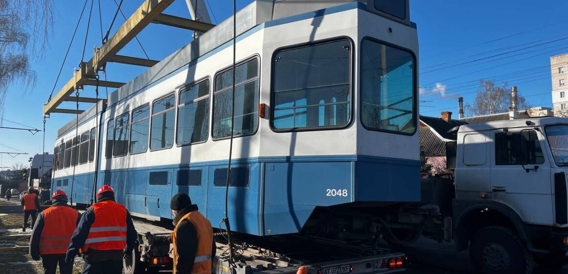 До Вінниці прибув ще один швейцарський трамвай Tram 2000