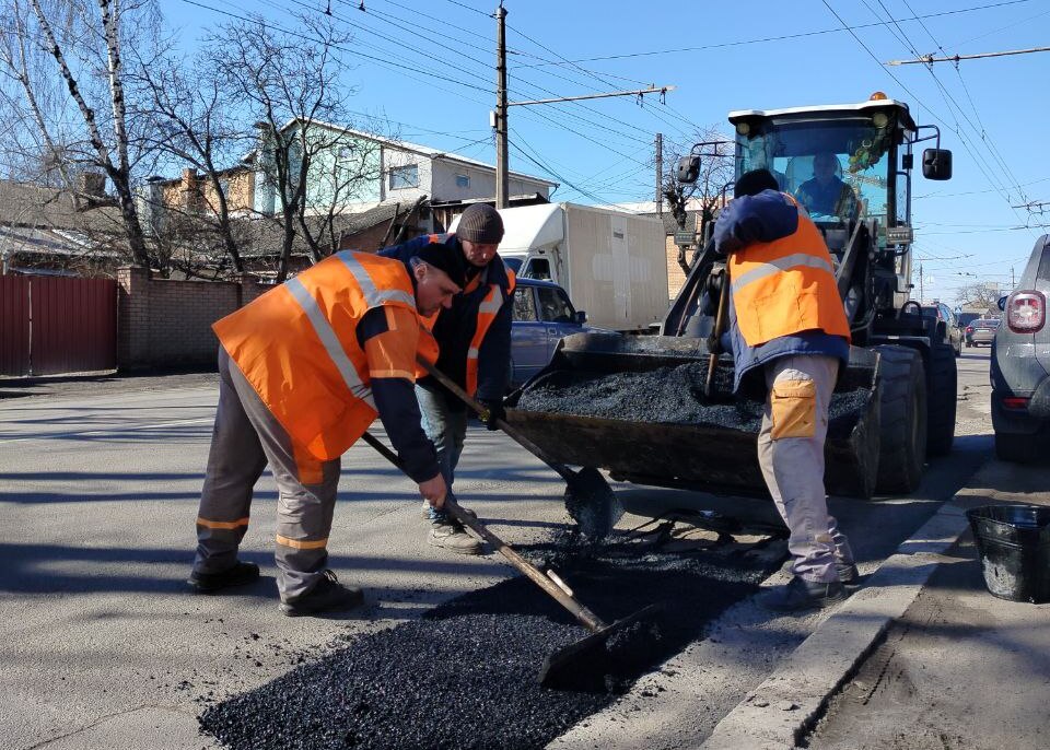 649081748_935502685651955_2348079814577606874_n (2) У Вінниці ремонтують найбільш пошкоджені ділянки доріг