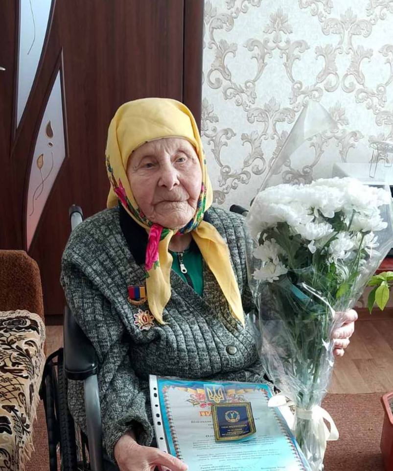 У Теплицькій громаді вітали 100-річну ювілярку