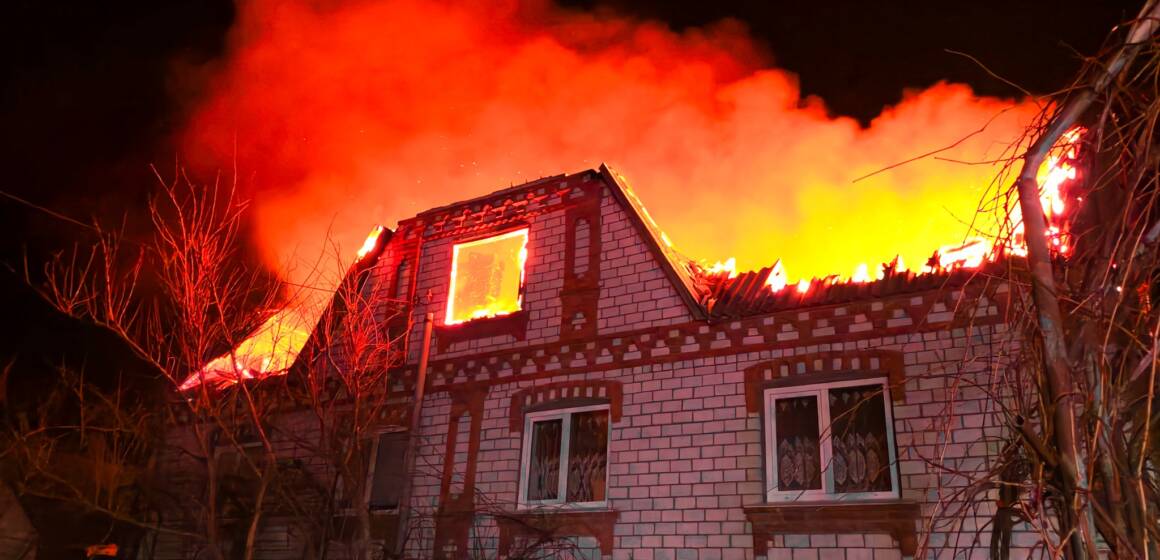 За добу на Вінниччині сталося 10 пожеж: горіли будинки та суха трава