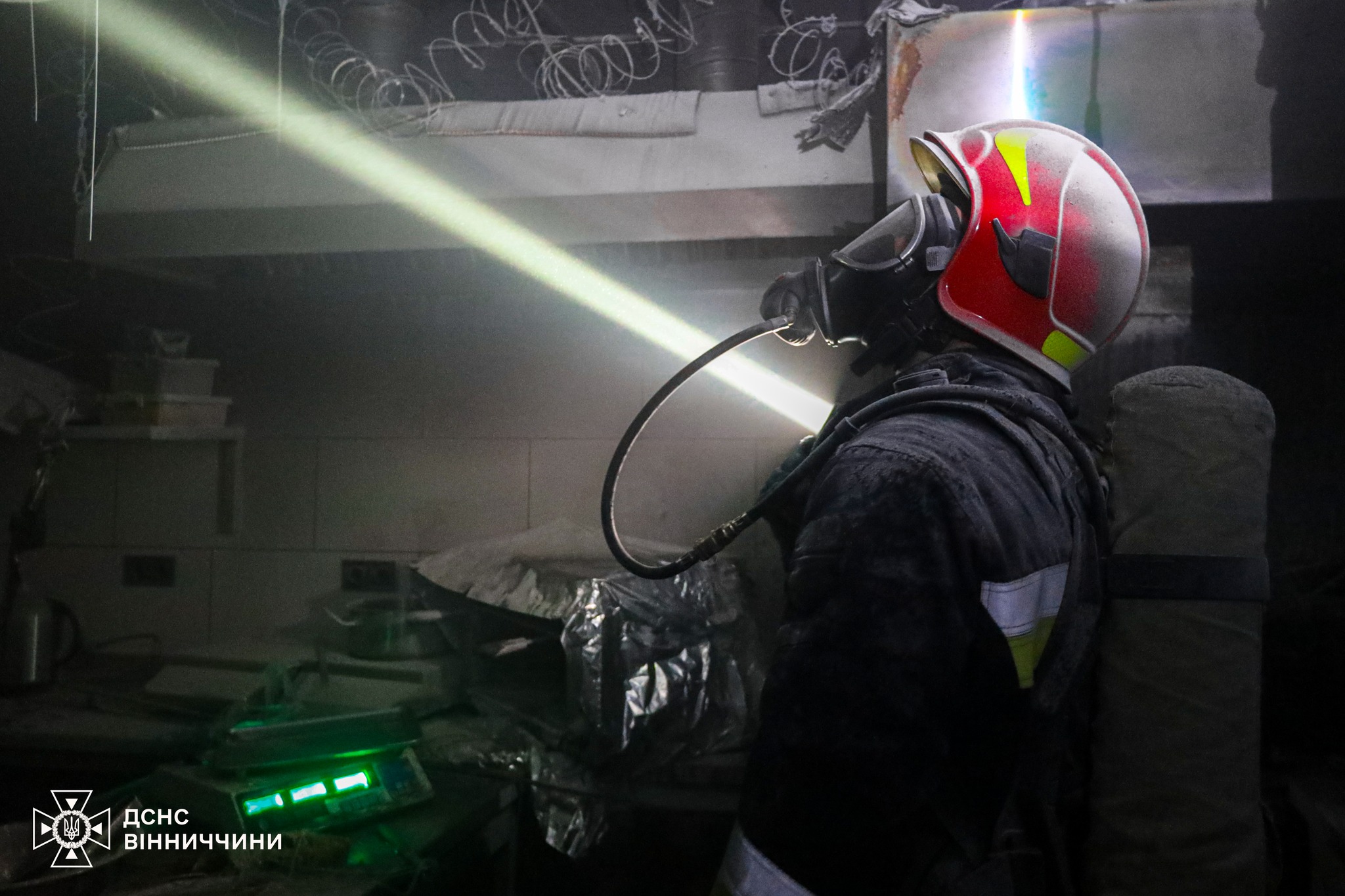 Горіло кафе, балкон, авто та природа: куди викликали рятувальників Вінниччини