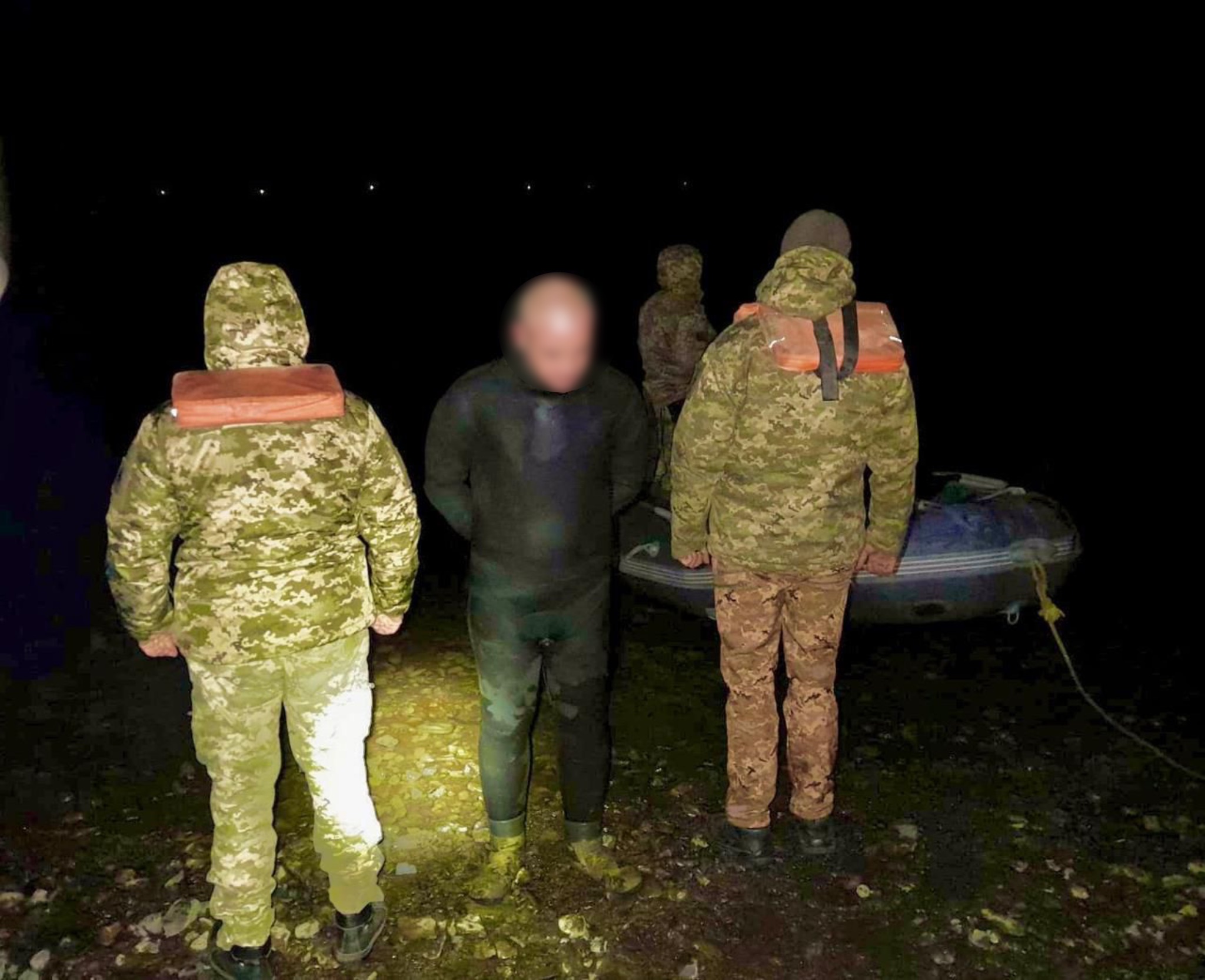 На Вінниччині прикордонники зупинили нічний «заплив» через Дністер