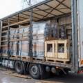 Медичне обладнання та шкільні меблі: до Вінниці прибула допомога з Німеччини