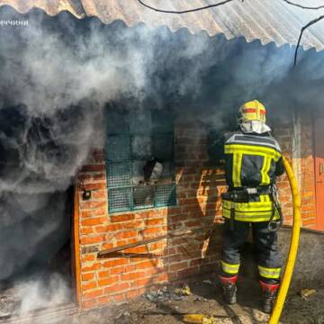 Житло та господарські будівлі горіли на Вінниччині