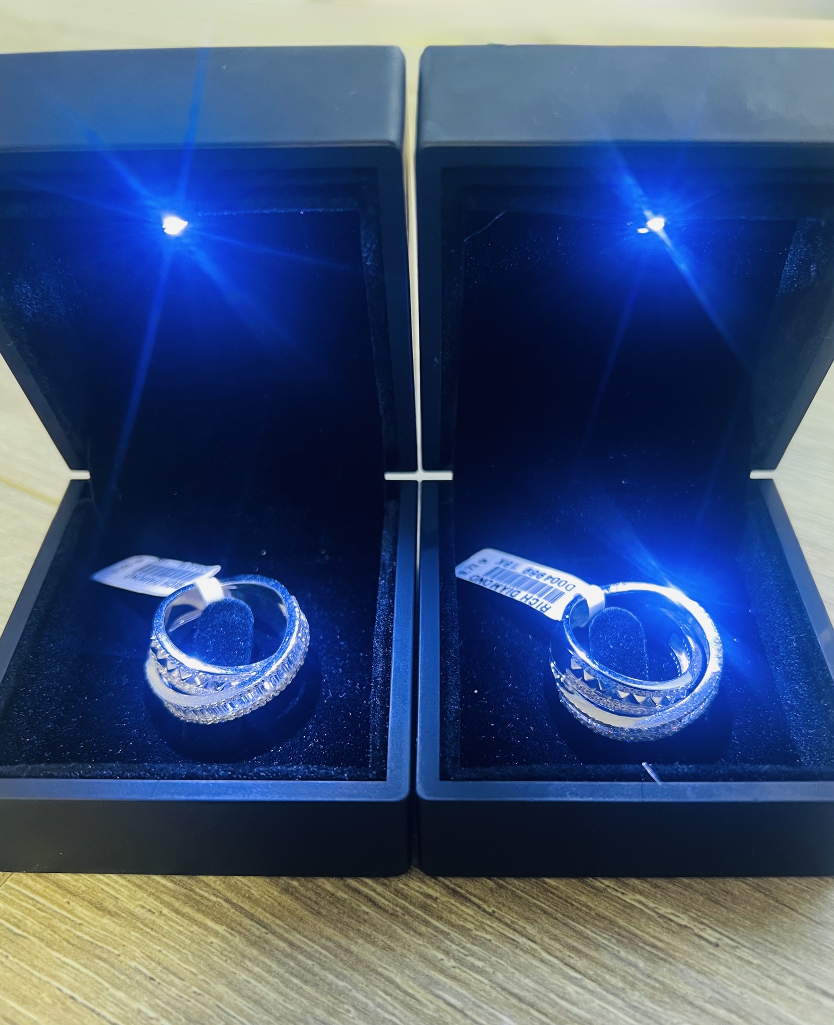 Іноземець сплатив 135 тисяч гривень штрафу за діамантові каблучки на вінницькій митниці