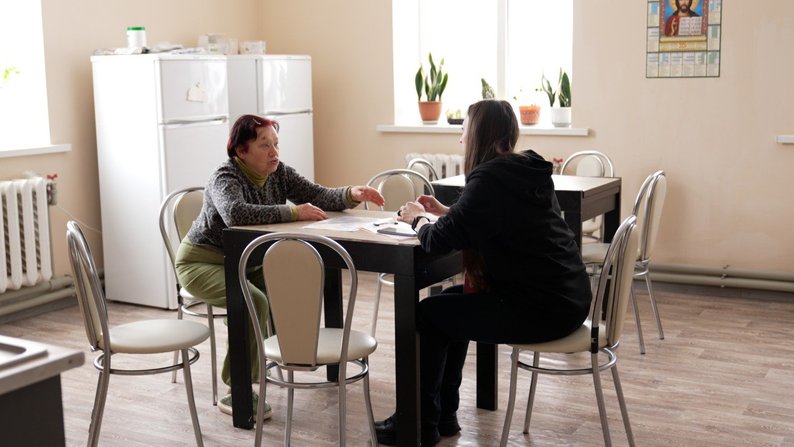 До сотні переселенців щомісяця евакуюють на Вінниччину