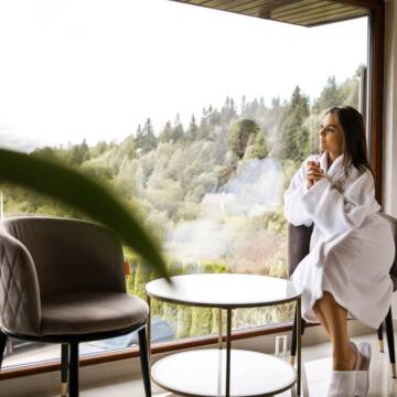 Більше не треба бути «сильною»: як обрати відпочинок, що справді рятує психіку