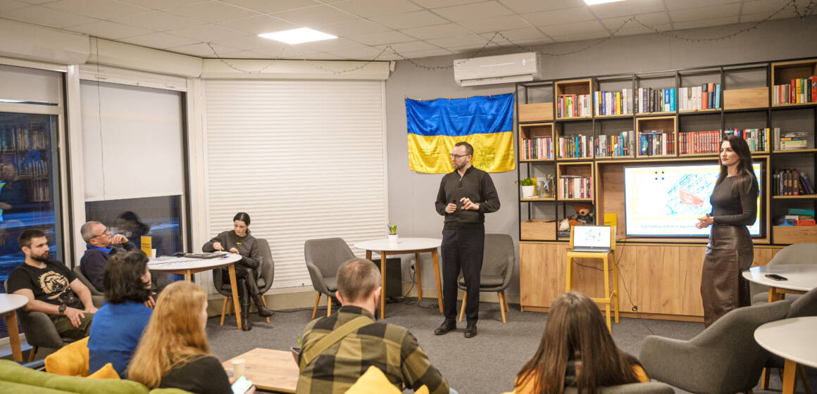 Ваучери та бізнес-можливості: у Вінниці відбулася зустріч з ветеранами та їхніми родинами