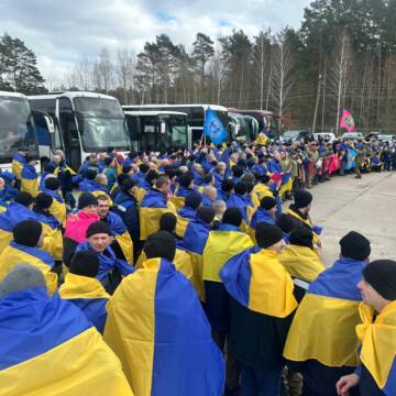 Другий день обміну полоненими: з російської неволі повернули 300 військових і двох цивільних