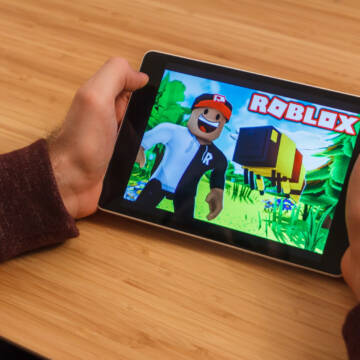 «Або контроль 24/7, або видаляйте»: розробник Roblox шокував заявою про безпеку дітей на платформі