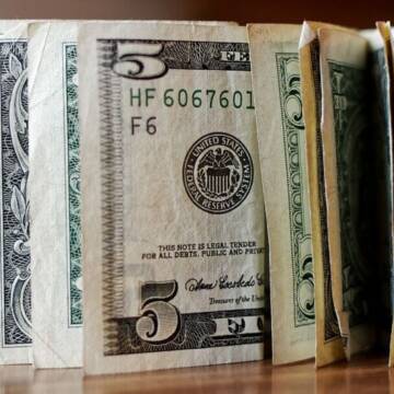 Курс валют на 3 березня: долар зріс, євро та злотий подешевшали