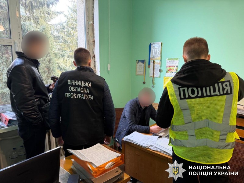 Земельні махінації на Вінниччині: посадовця міськради затримали на отриманні хабаря