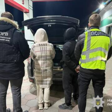 На Вінниччині викрили подружжя, яке за гроші  переправляло чоловіків за кордон