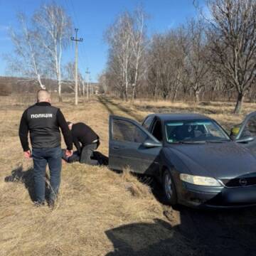 На Вінниччині затримали організаторів незаконного переправлення чоловіків через кордон