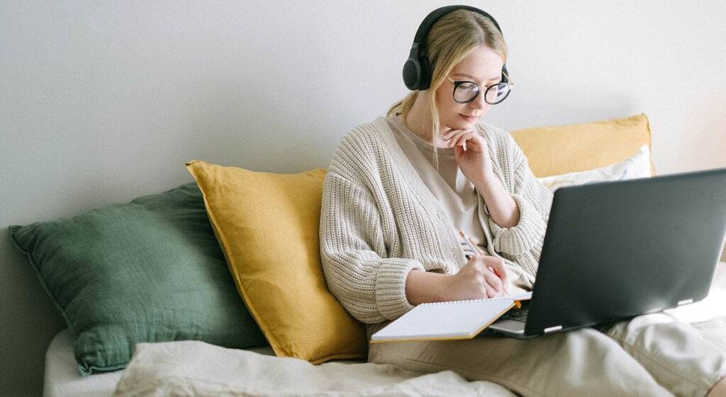 Робота з дому без вигорання: поради для ефективної віддаленої роботи