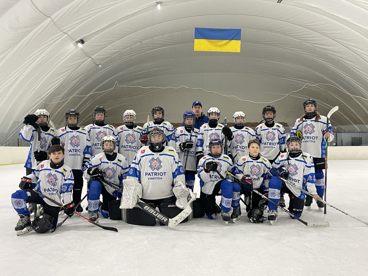 Юні хокеїсти з Вінниці стали найкращими в регулярному чемпіонаті України