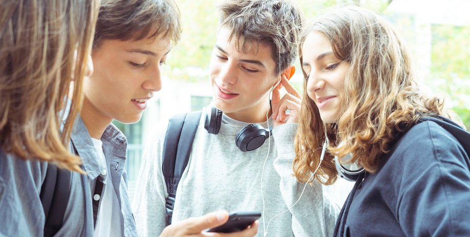 Чому підлітки знову дивляться російське? Розбираємо цифри соціологів