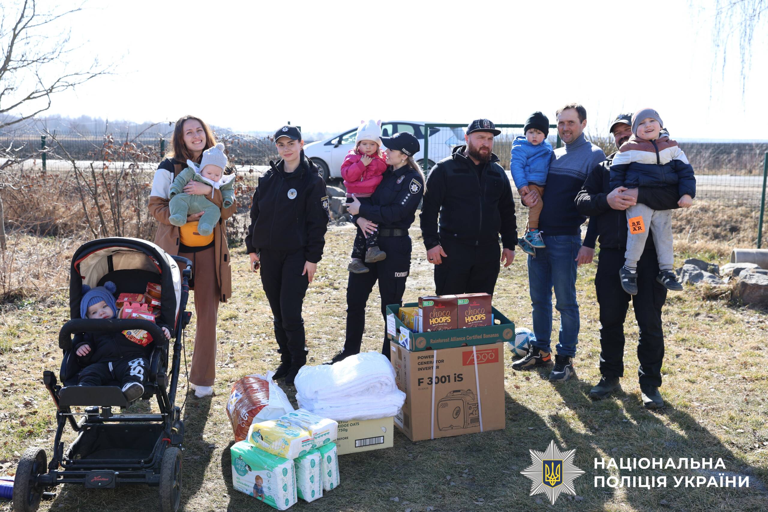 Подарунки та підтримка: у Вінниці поліцейські відвідали дитячий будинок сімейного типу