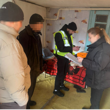 Примушували фасувати зерно та копати могили: оголошено нові підозри