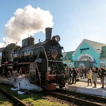Туристів запрошують на весняну подорож Гайворонською вузькоколійкою