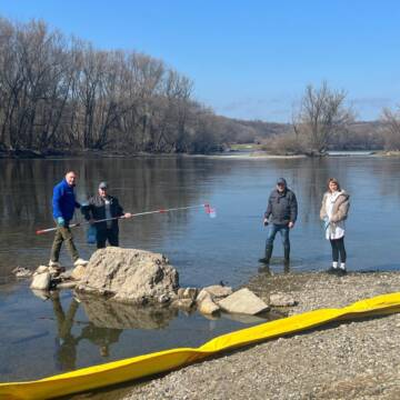 Фахівці закликають тимчасово не користуватися водою з Дністра