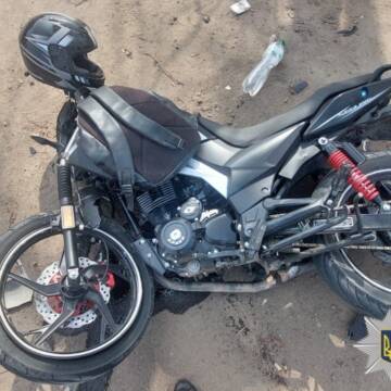 У Ямполі внаслідок зіткнення автомобіля та мотоцикла госпіталізували двох підлітків