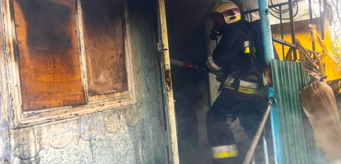 Необережність під час куріння стала причиною займання будинку на Вінниччині