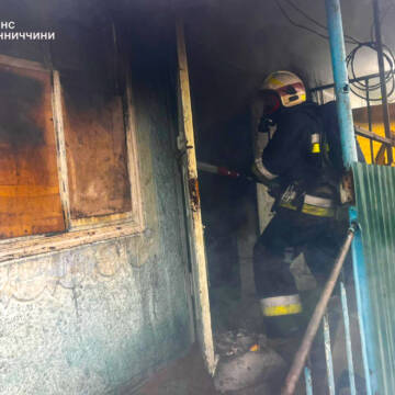 Необережність під час куріння стала причиною займання будинку на Вінниччині