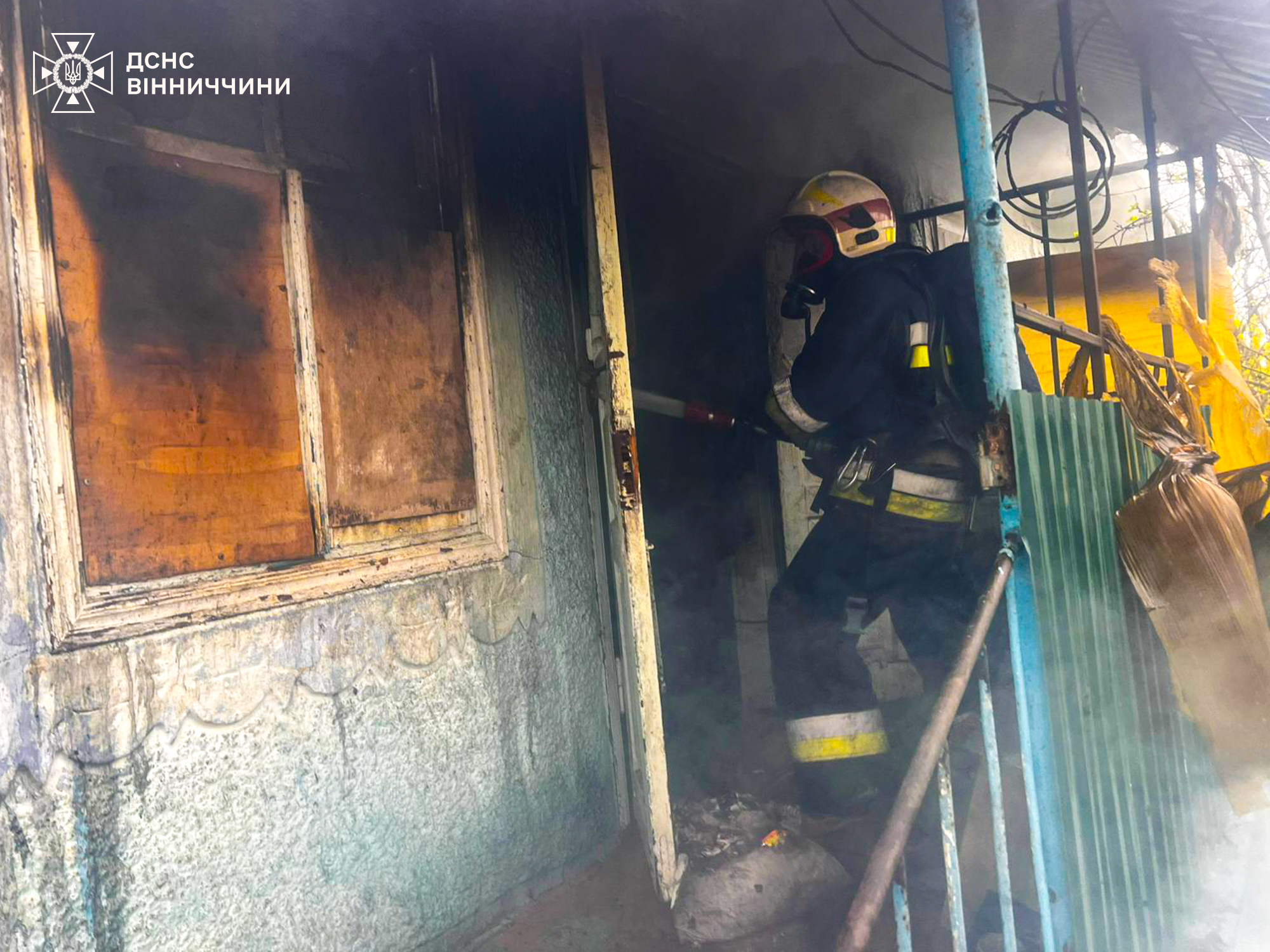 Необережність під час куріння стала причиною займання будинку на Вінниччині