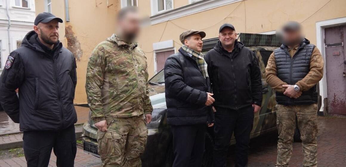 Міжрегіональний координаційний гуманітарний штаб передав чергову партію автомобілів для підрозділів ЗСУ