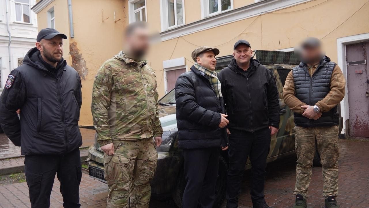 Міжрегіональний координаційний гуманітарний штаб передав чергову партію автомобілів для підрозділів ЗСУ