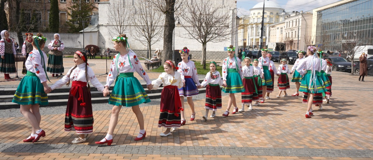 «Де гаївка лунала»: у Вінниці відбувся етнозахід з відродження великодніх обрядів