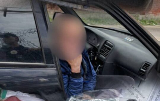 Вінницькі патрульні виявили ймовірні наркотики у нетверезого водія