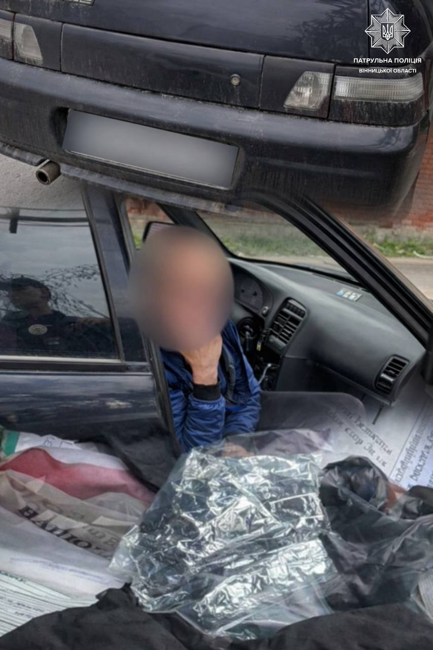 Вінницькі патрульні виявили ймовірні наркотики у нетверезого водія