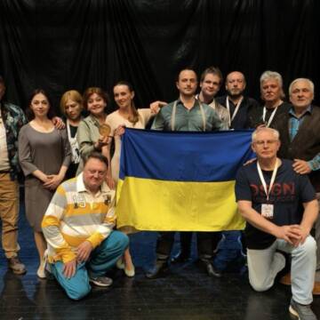 Слово замість зброї: вінницькі актори презентували виставу про війну на фестивалі в Туреччині