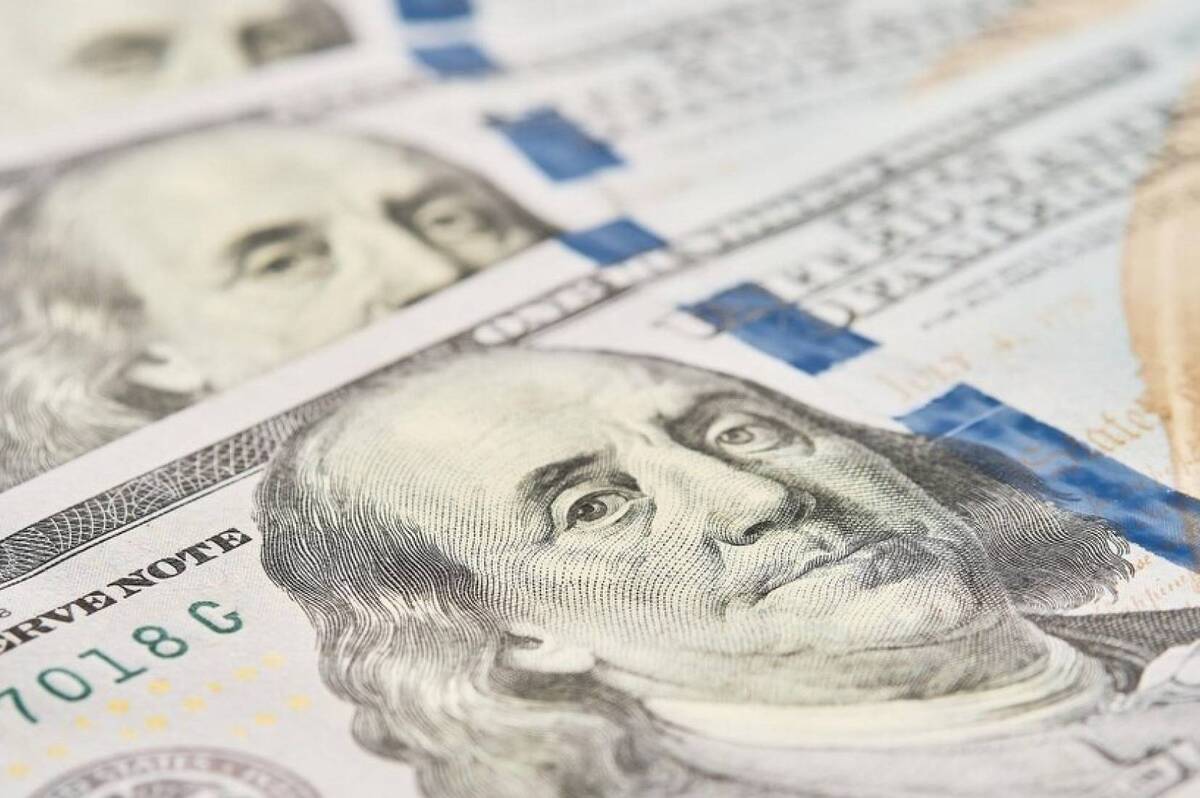 Курс валют на 30 квітня: скільки коштують долар, євро та злотий