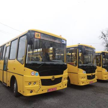 Школа стає ближчою: інклюзивні автобуси поїхали у громади Вінницького району