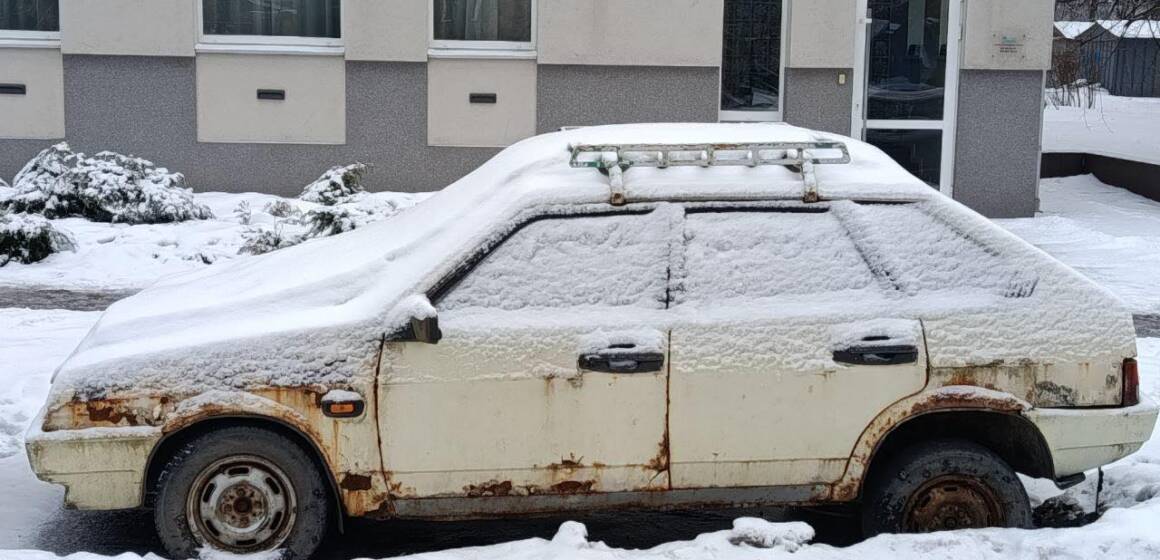 Вінницю звільняють від «автохламу»: покинуті автівки перемістять на спецмайданчики