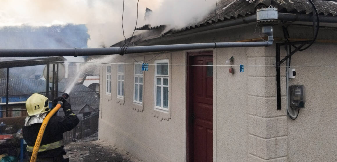 Вивів трьох дітей із вогню, але сам отримав опіки