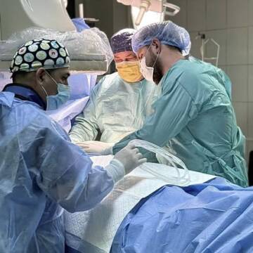 669572652_822524134233437_7506387086477256027_n У Вінниці 84-річному пацієнту замінили аортальний клапан без жодного розрізу