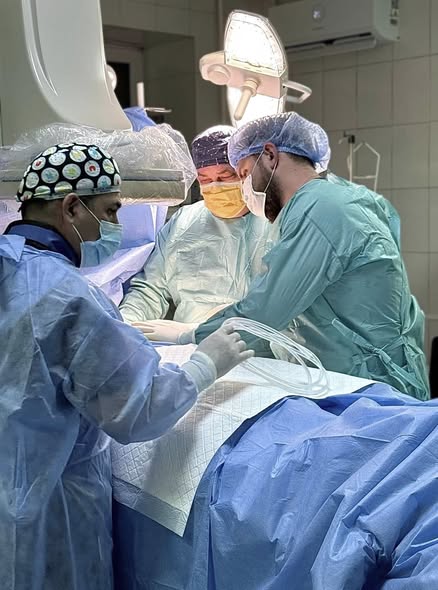 У Вінниці 84-річному пацієнту замінили аортальний клапан без жодного розрізу