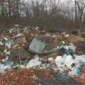 У громаді на Вінниччині прибрали стихійне сміттєзвалище