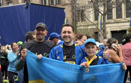 Вінничанин Ромчик Олексів пробіг марафонську дистанцію у Бостоні
