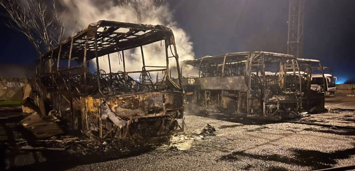 Масована атака дронів по Україні: є влучання, поранені та масштабні відключення світла