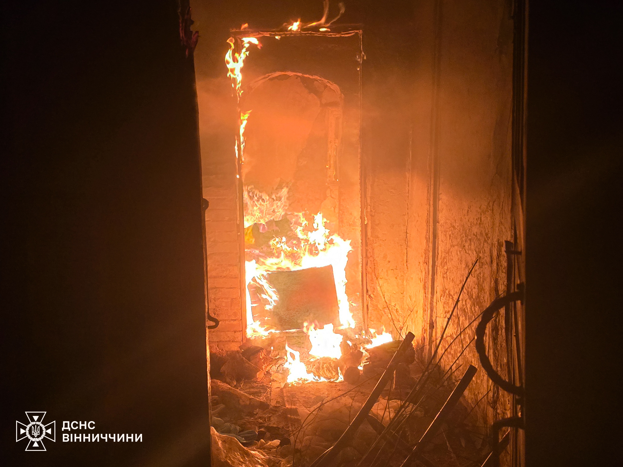 Гасили квартиру у Вінниці та дім у Брацлаві рятувальники Вінниччини