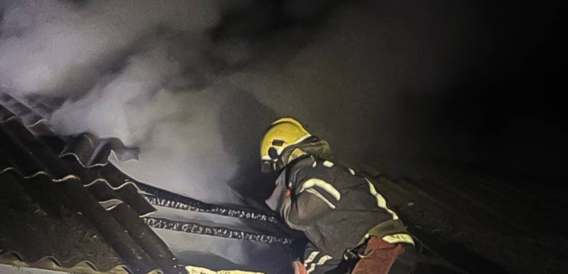 На Вінниччині через пічне опалення ледь не згоріла будівля